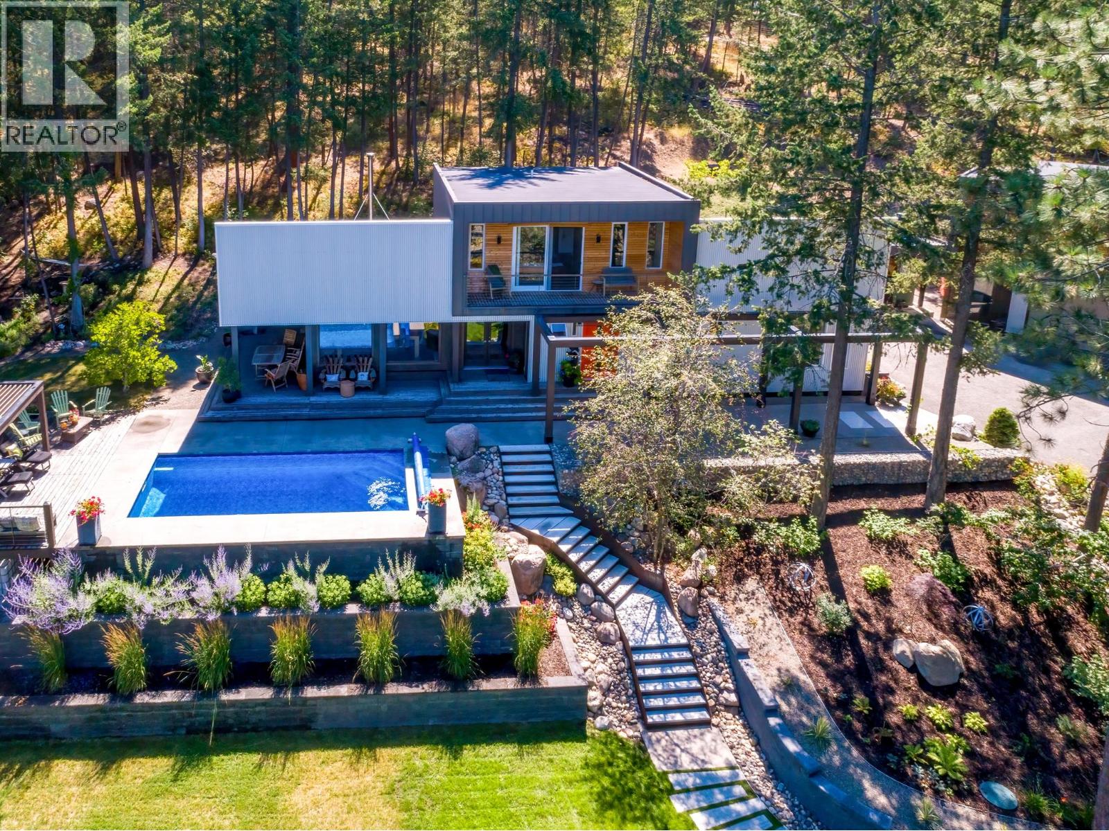 16355 Barkley Rd, Lake Country, BC V4V 1B4