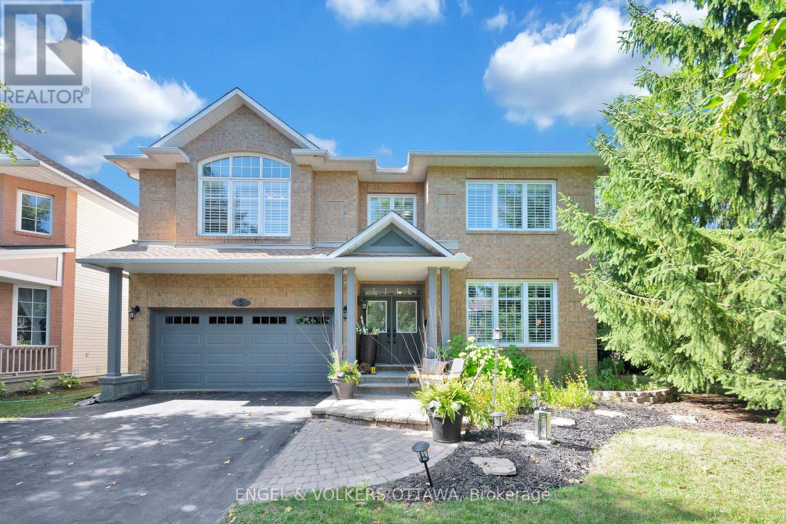 5 Wynridge Pl, Ottawa, ON K2M 2S9