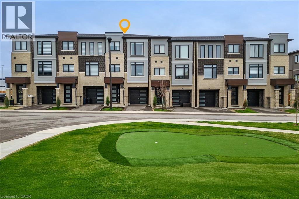 7 Cadwell Ln, Hamilton, ON L9C 0E7