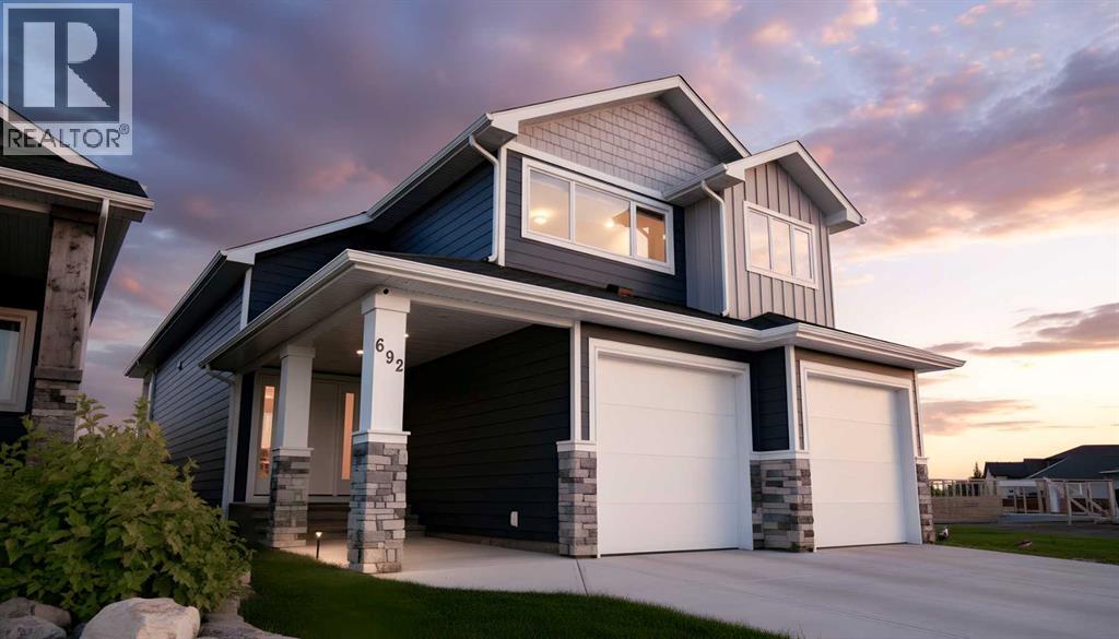 692 Sixmile Cres S, Lethbridge, AB T1K 8G3