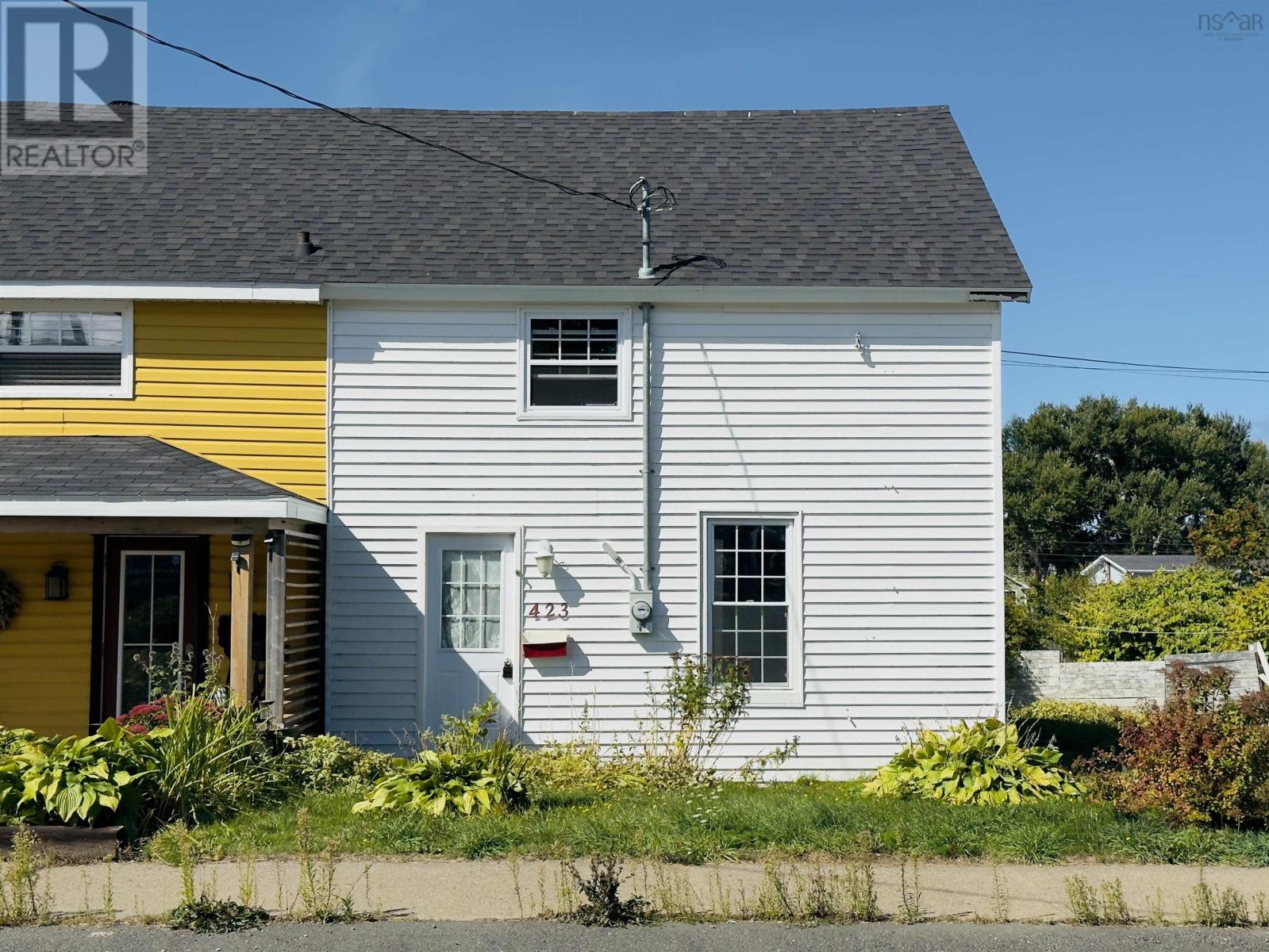 423 King St, New Waterford, NS B1H 3Y5
