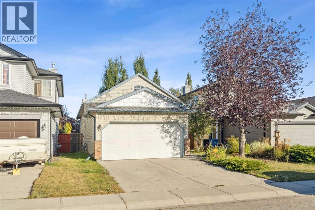 1048 Bridlemeadows Mnr SW, Calgary, AB T2Y 4K9