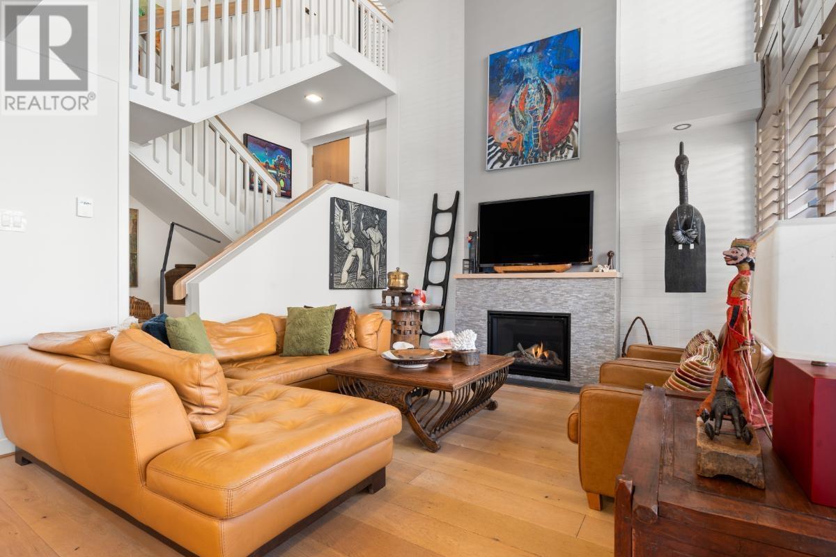 1236 Bidwell Street Unit 201, Vancouver, BC V6G 2K9