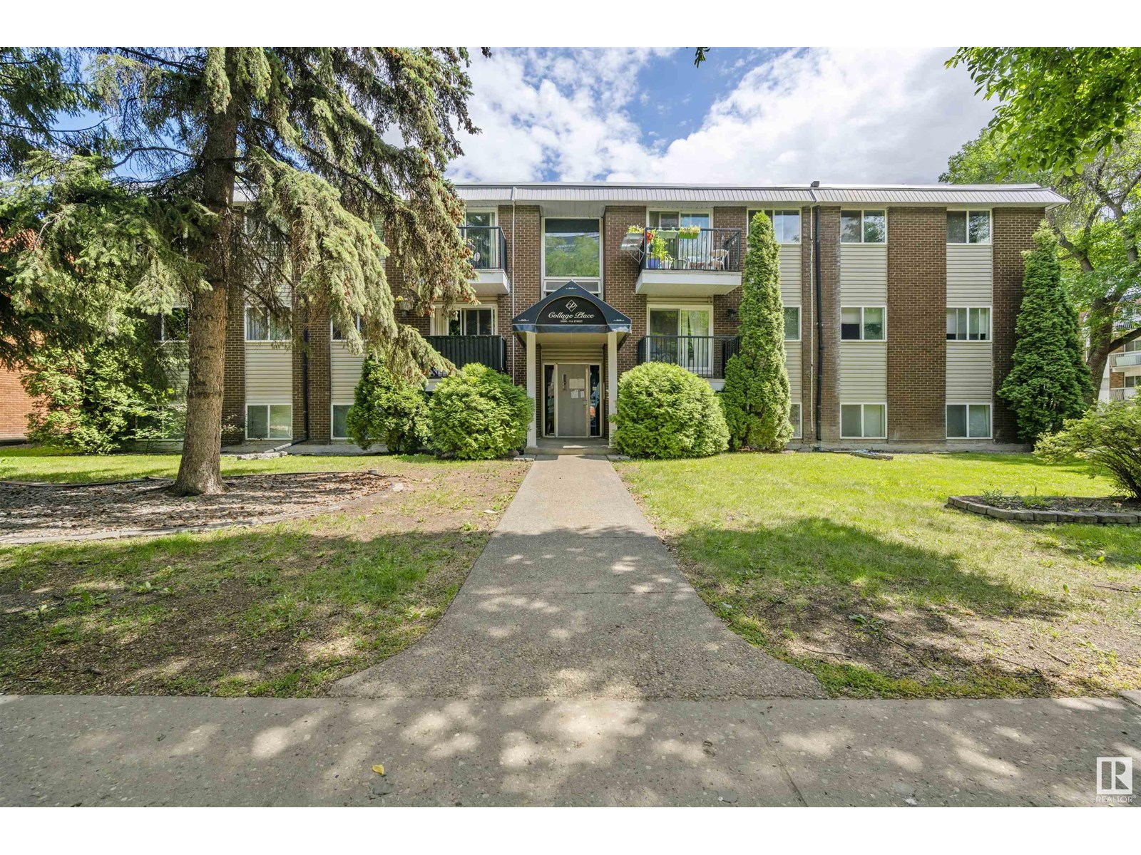 10305 116 Street Northwest #303, Edmonton, AB T5K 1W5
