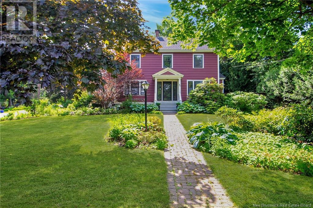 64 Centennial Rd, Hampton, NB E5N 6N2