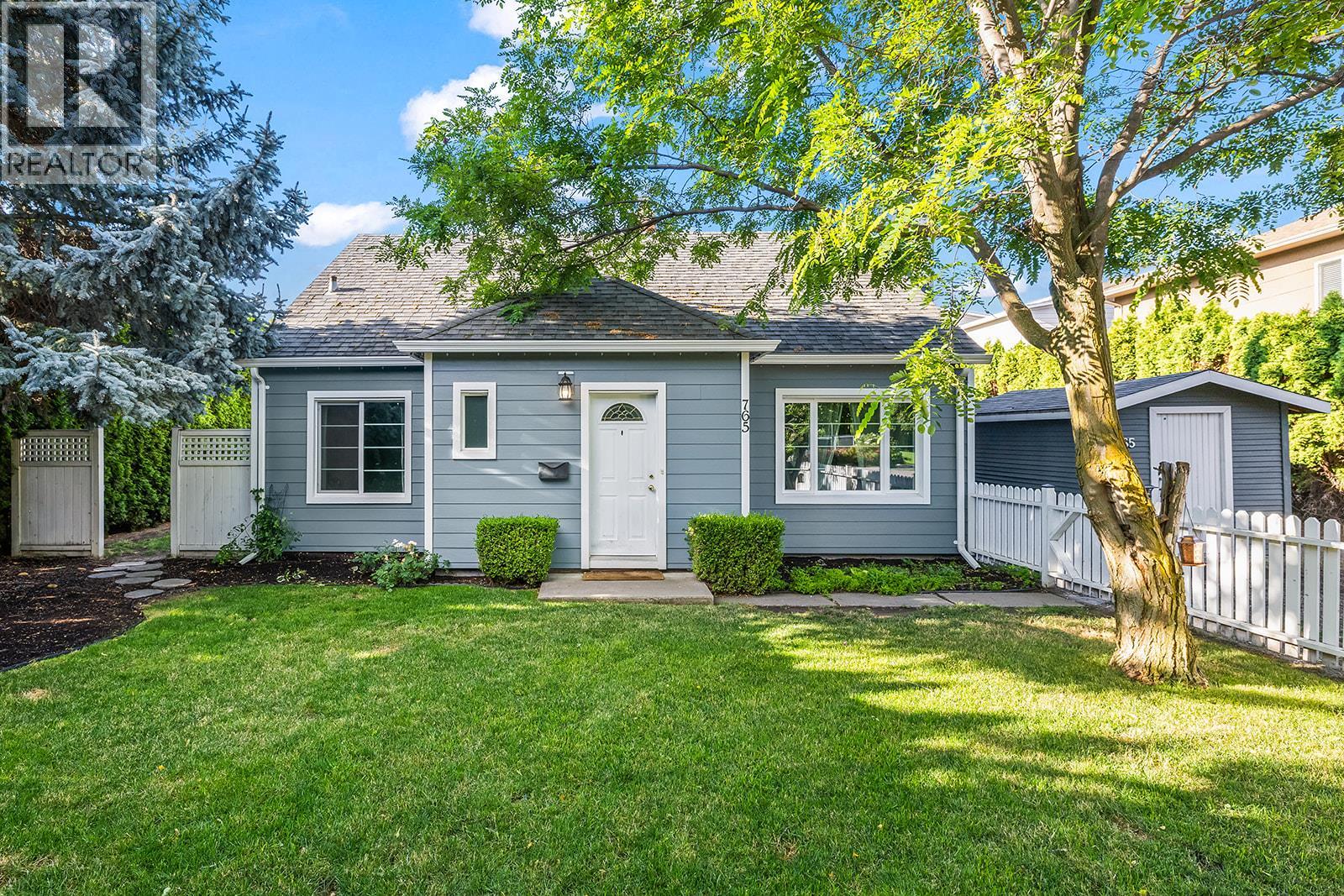 765 Birch Ave, Kelowna, BC V1Y 5H3