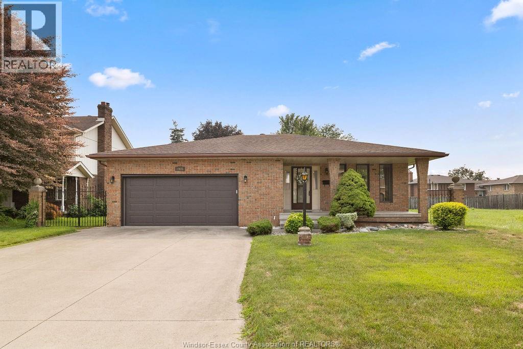 2935 California, Windsor, ON N9E 4E6