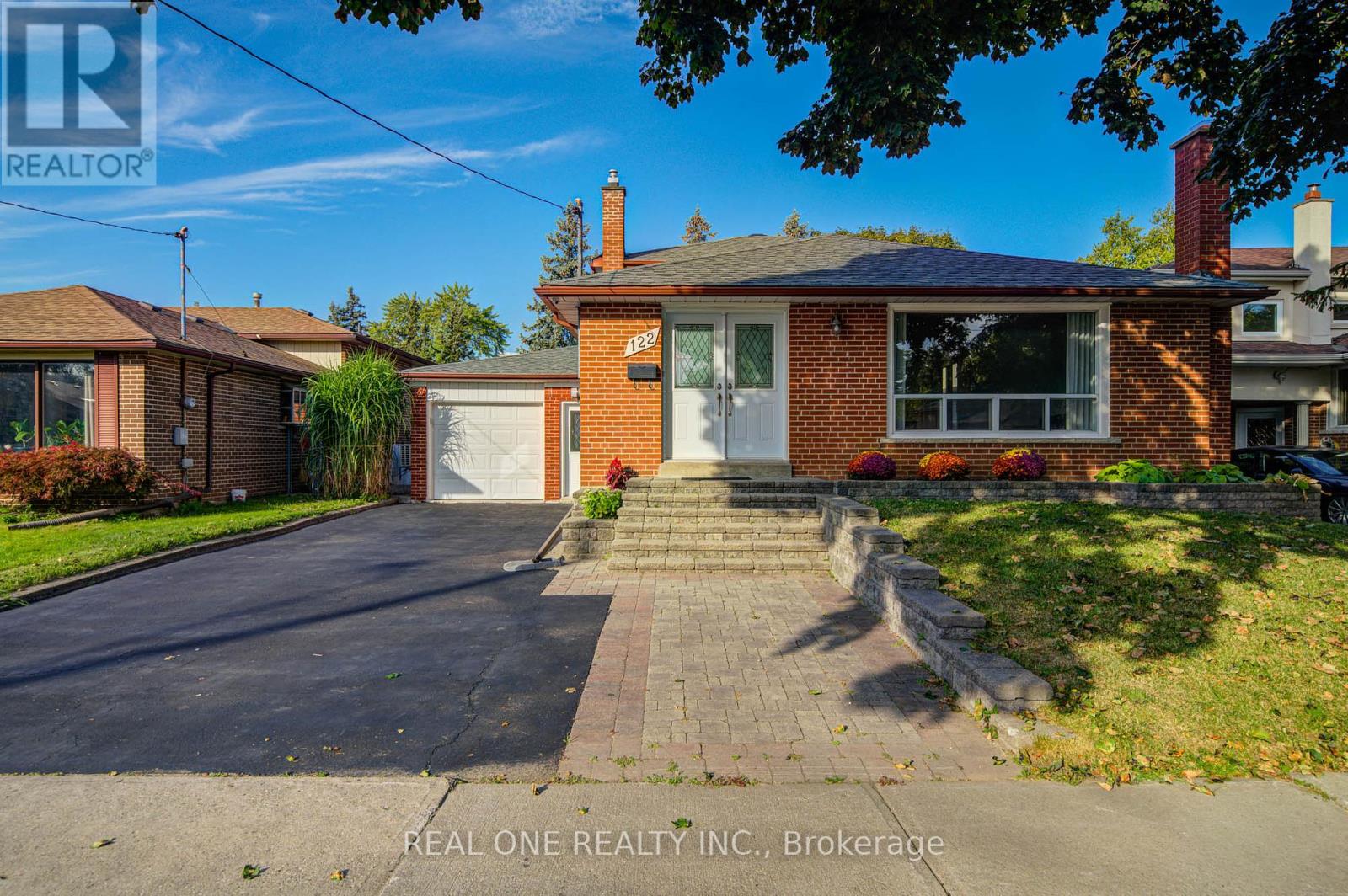122 Marilake Dr, Toronto, ON M1S 1V9