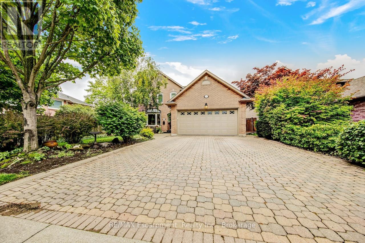 2029 Banbury Cres, Oakville, ON L6H 5P9
