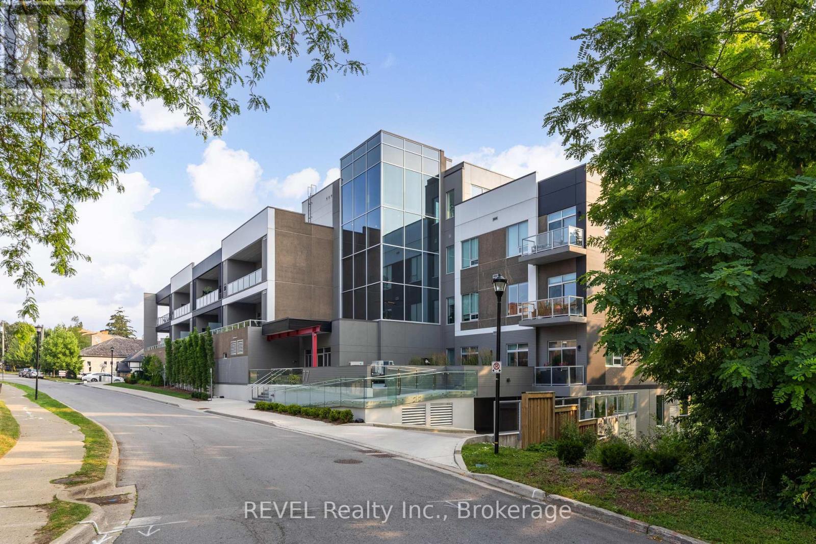 405 77 Yates St, St. Catharines, ON L2R 5R7