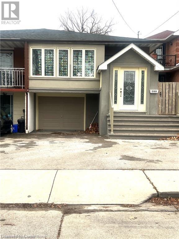 208 Picton St E, Hamilton, ON L8L 3W9
