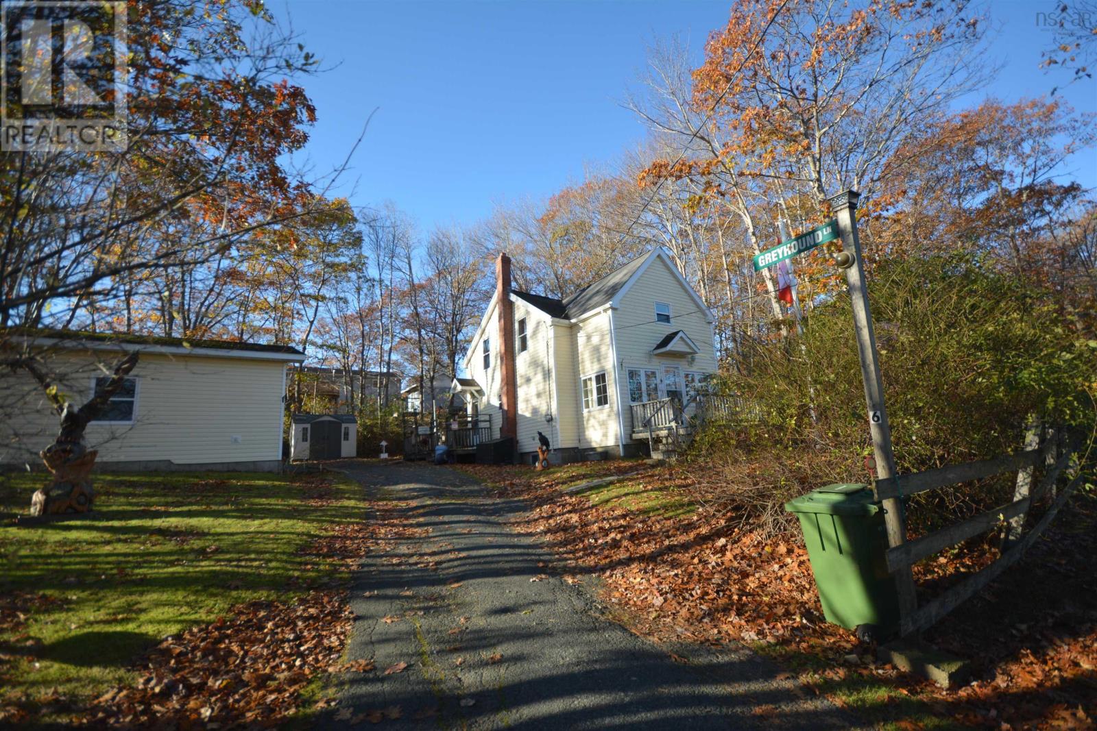 6 Nelson Ave, Halifax, NS B3P 1V8