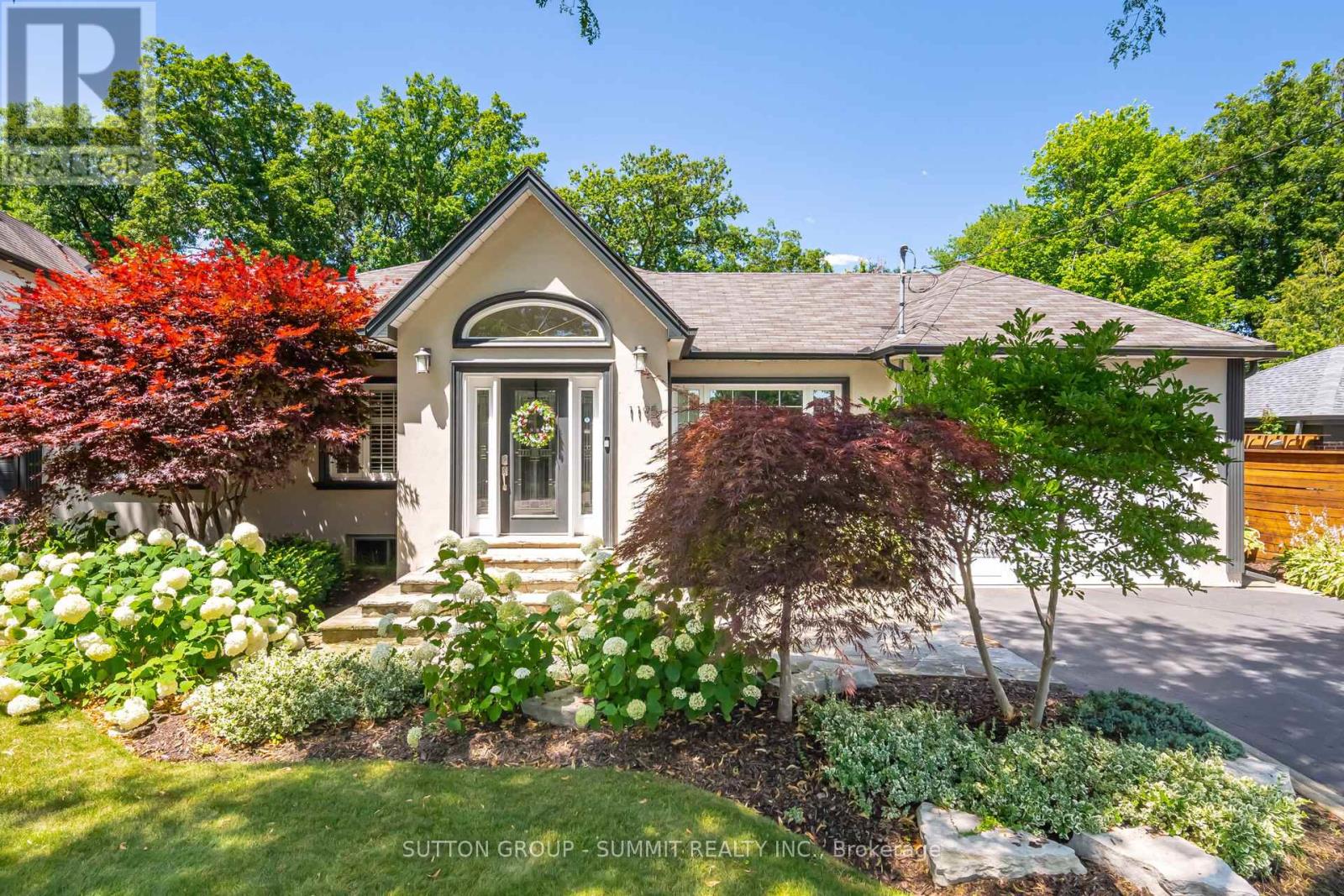 1195 Crestdale Rd, Mississauga, ON L5H 1X6