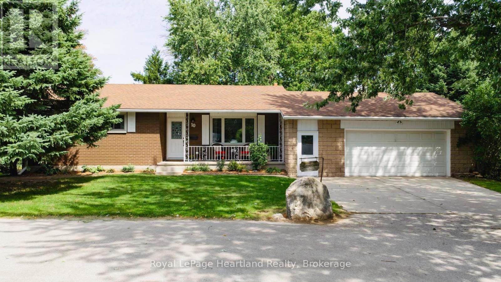 10 Bissett Ct, Central Huron, ON N7A 3X8