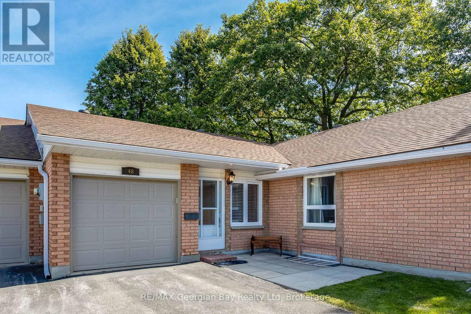 48 696 King St, Midland, ON L4R 5B6