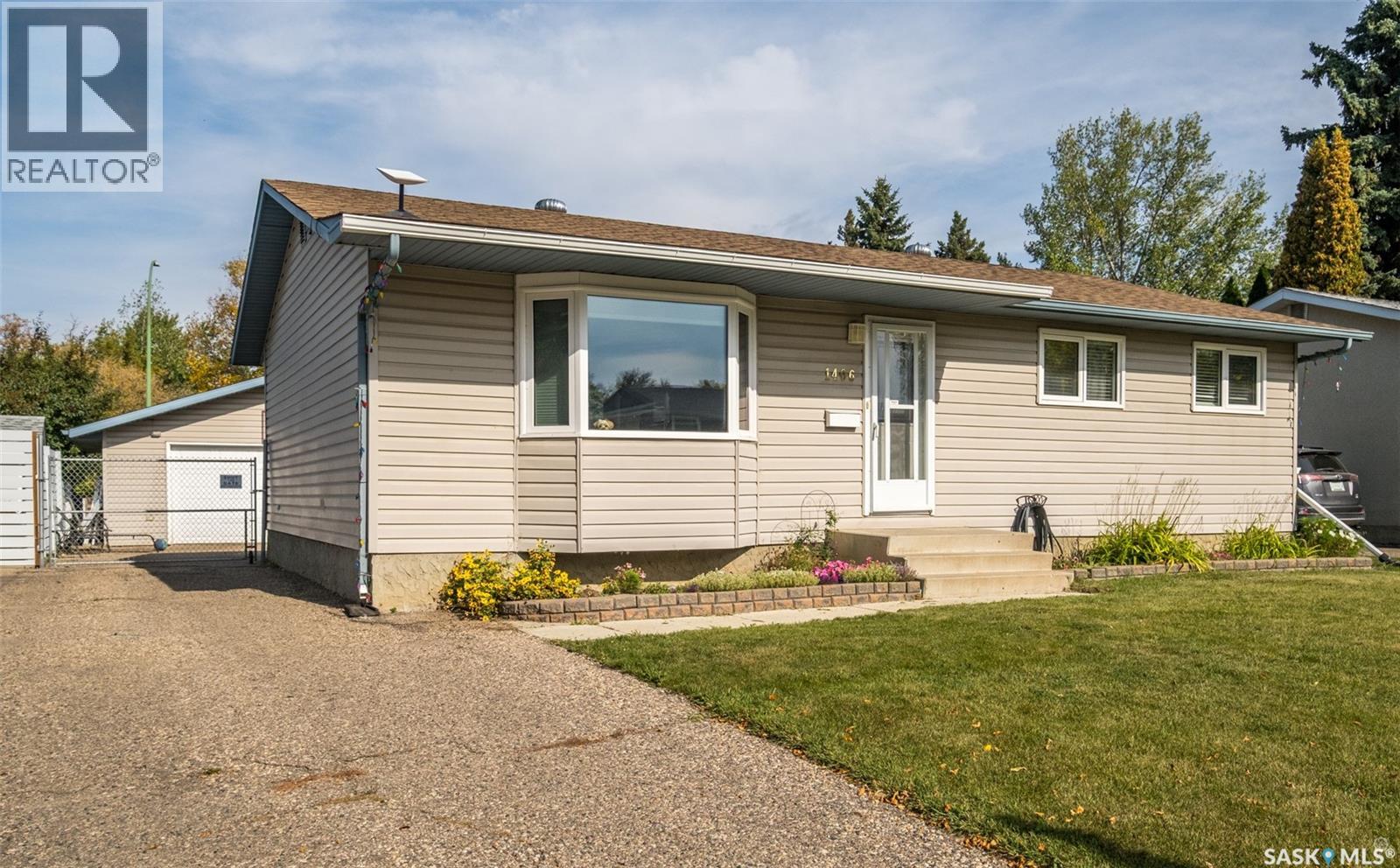1406 Sibbald Cres, Prince Albert, SK S6V 6B4