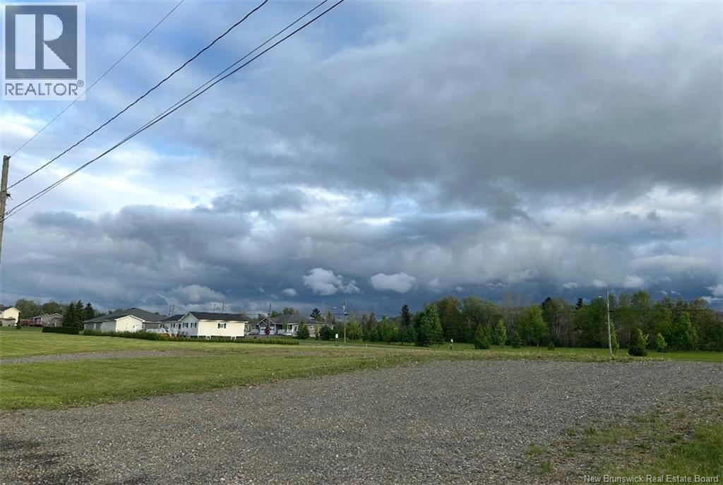 247 249 Mccormick St, Grand Falls, NB E3Y 3X8