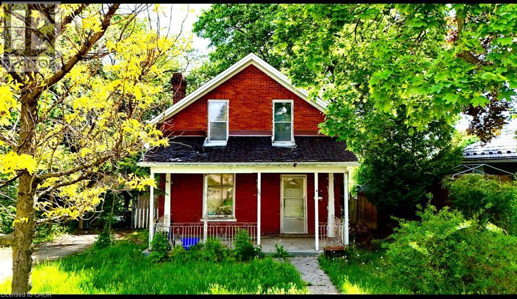 169 Glenmorris St E, Cambridge, ON N1S 2Z4