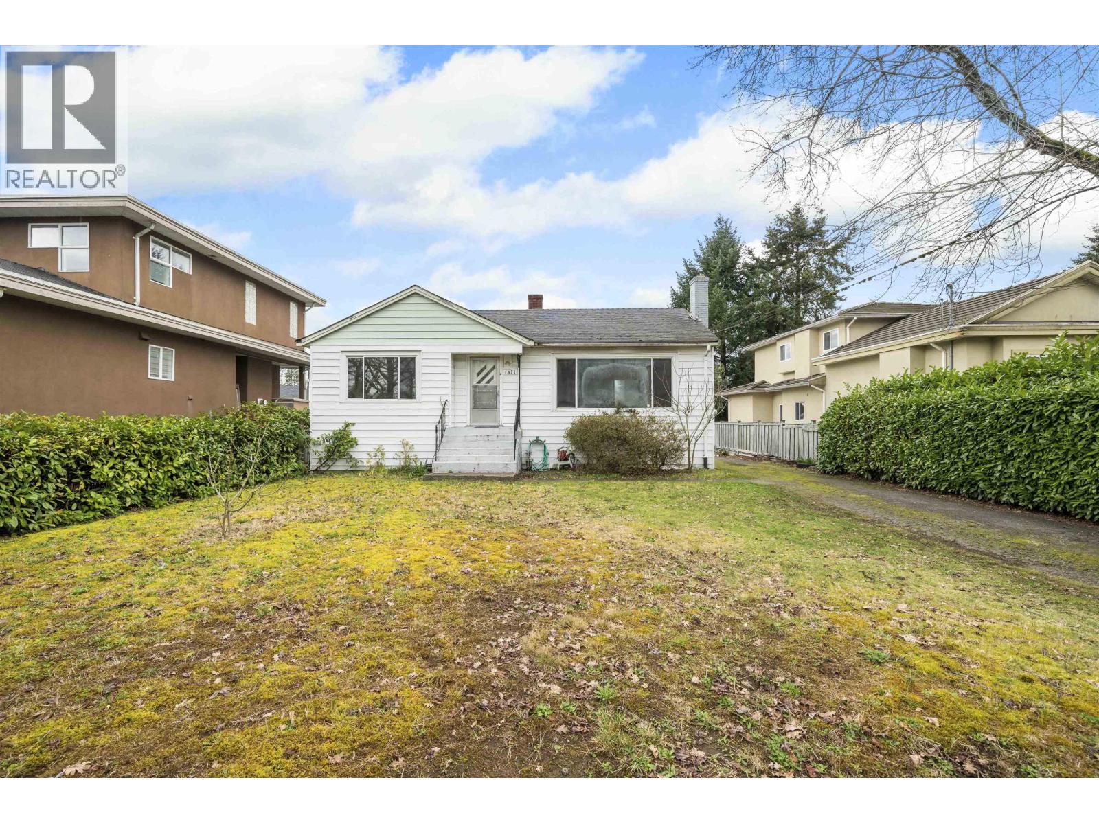 1371 Duthie Ave, Burnaby, BC V5A 2R5