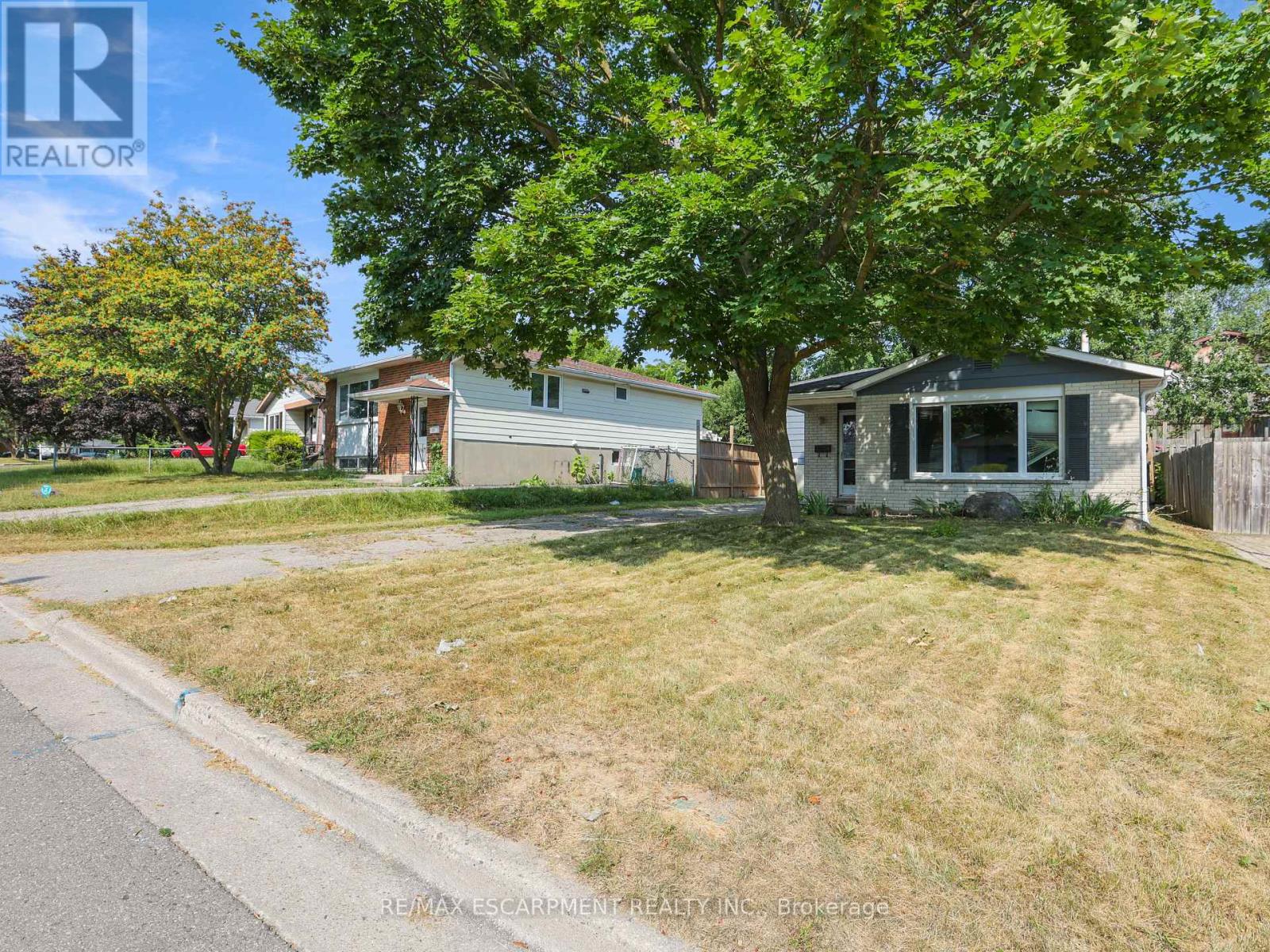 169 Pinedale Dr, Kitchener, ON N2E 1K2