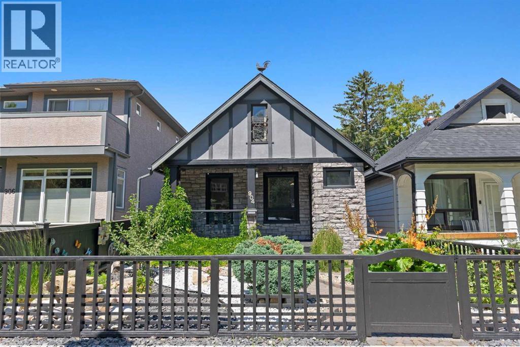 1 Avenue Nw Unit 904, Calgary, AB T2N 0A5