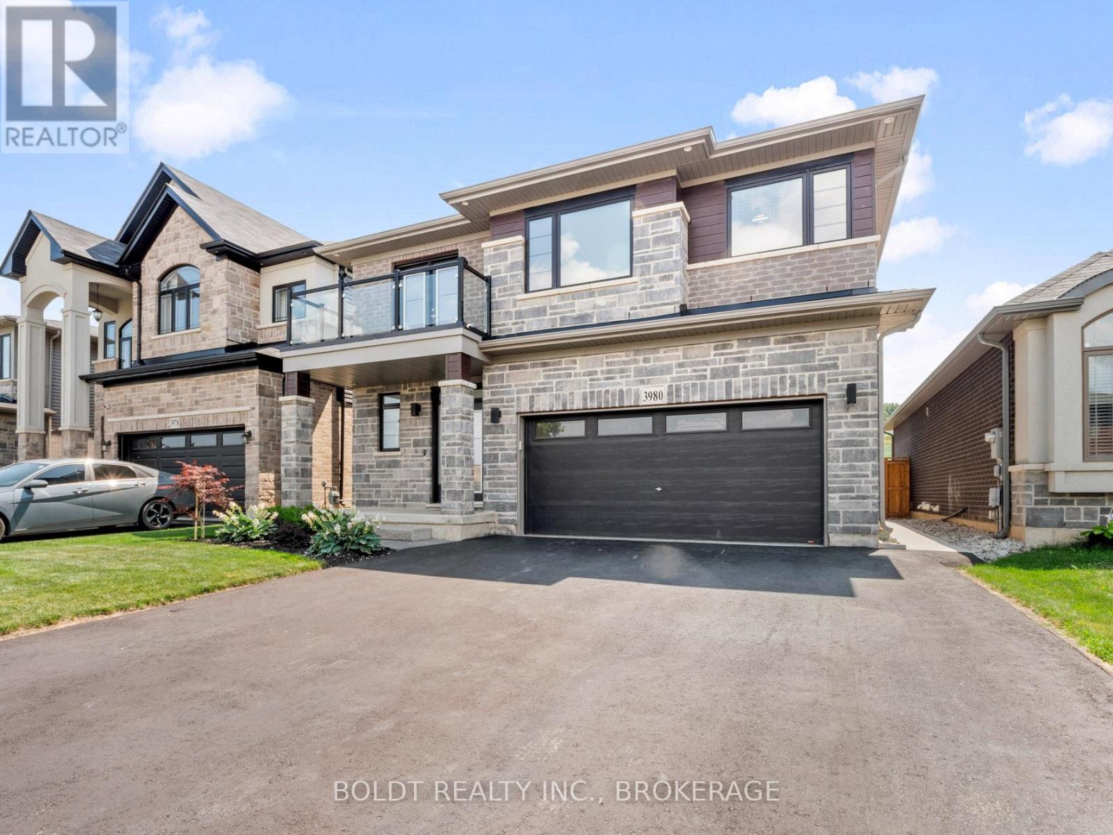 3980 Highland Park Dr, Lincoln Beamsville, ON L3J 0T1