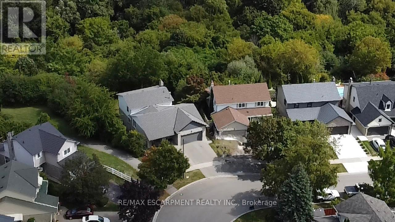 362 Prince Of Wales Dr, Whitby, ON L1N 6M9