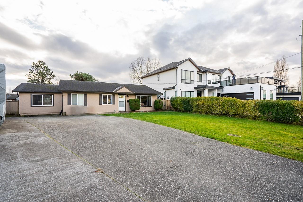 17952 Shannon Pl, Surrey, BC V3S 1H6