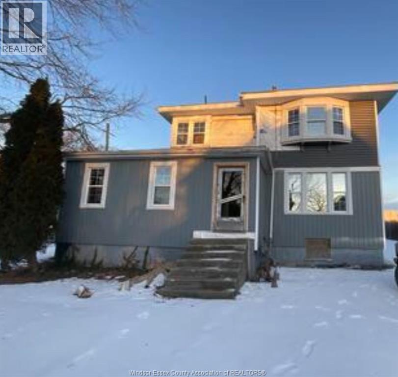 55 Raleigh St, Chatham, ON N7M 2M6