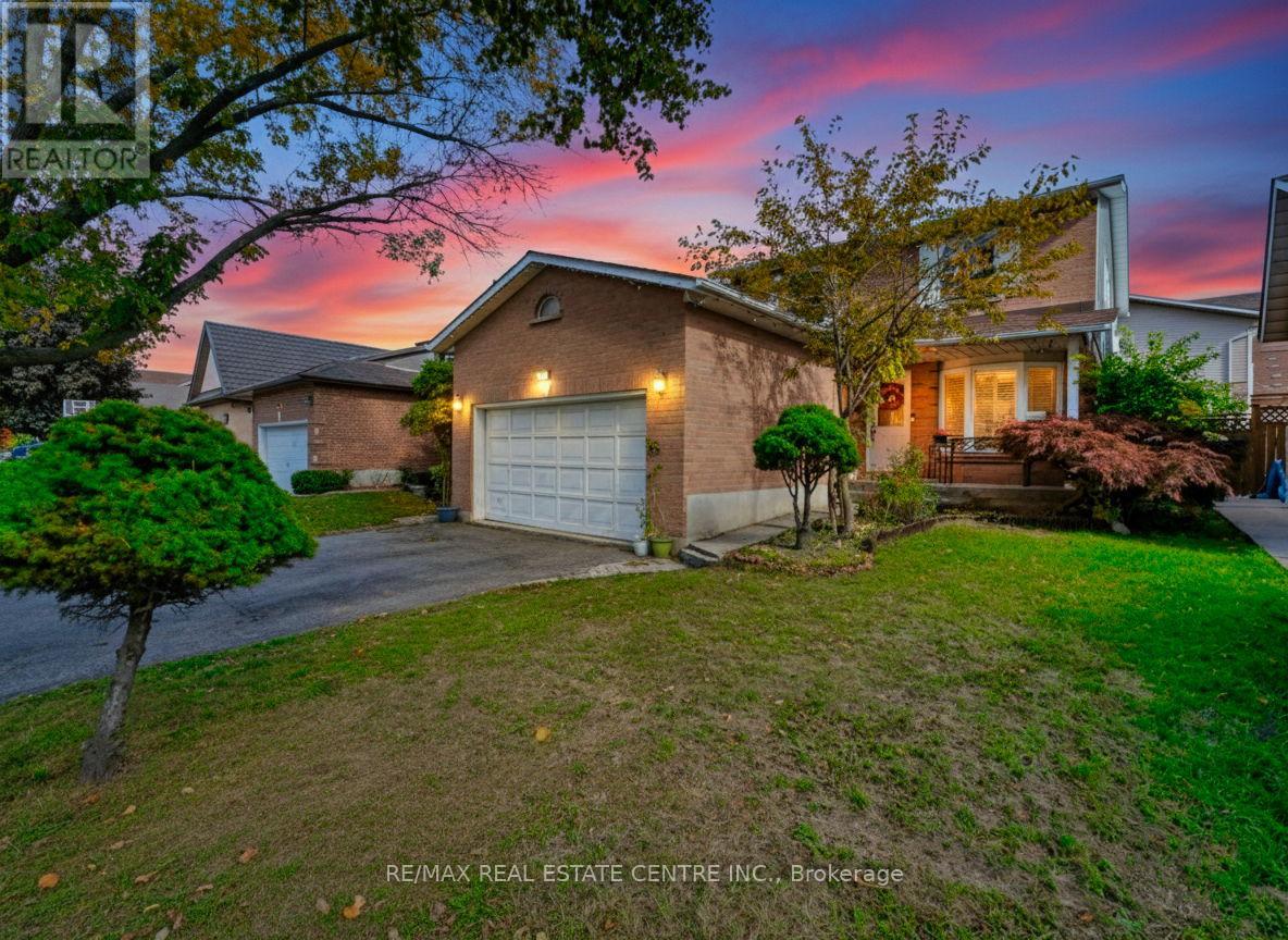 635 Rexford Dr, Hamilton, ON L8W 3G9