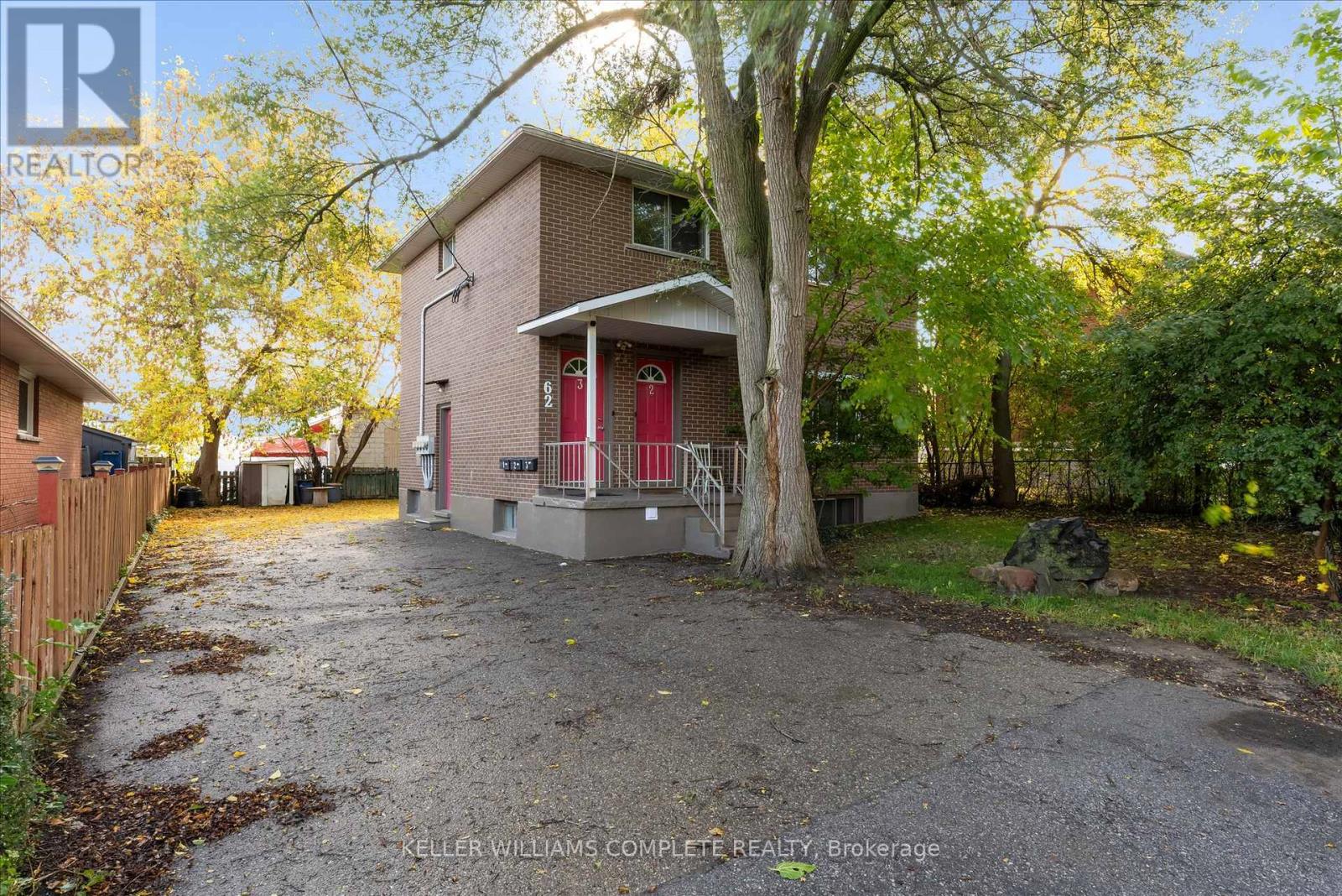 62 Bond St, Kitchener, ON N2H 4S5
