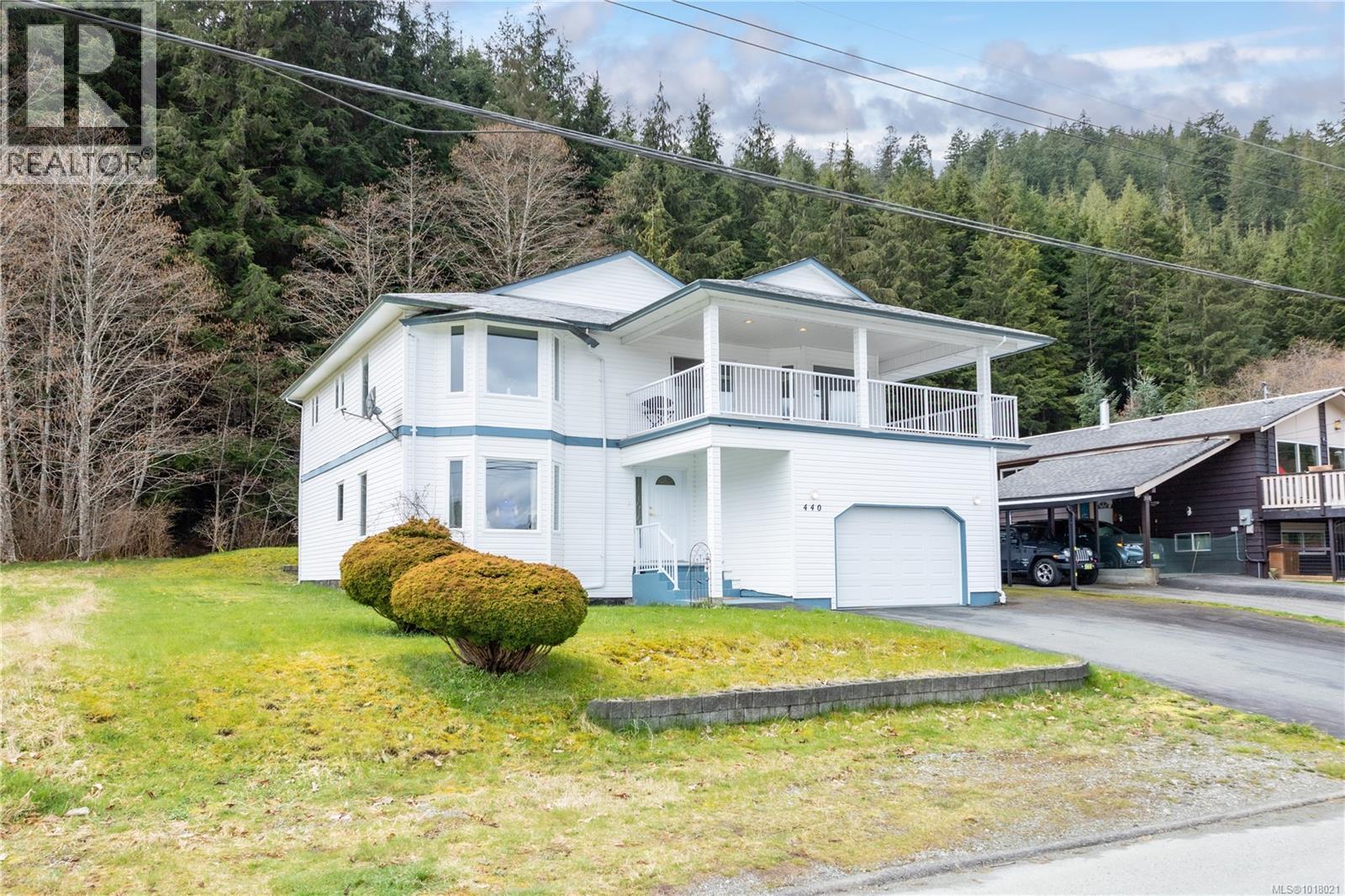 440 Macmillan Dr, Sayward, BC V0P 1R0