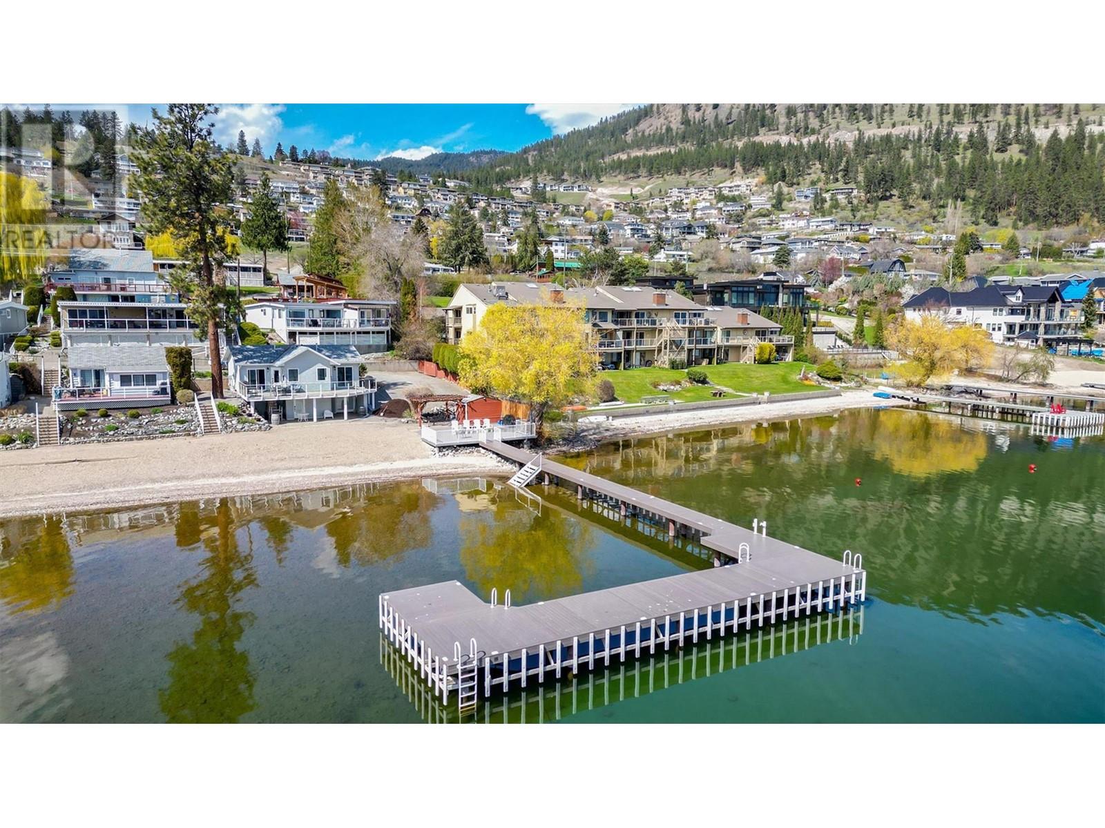 3701 Beach Avenue Unit 11, Peachland, BC V0H 1X1