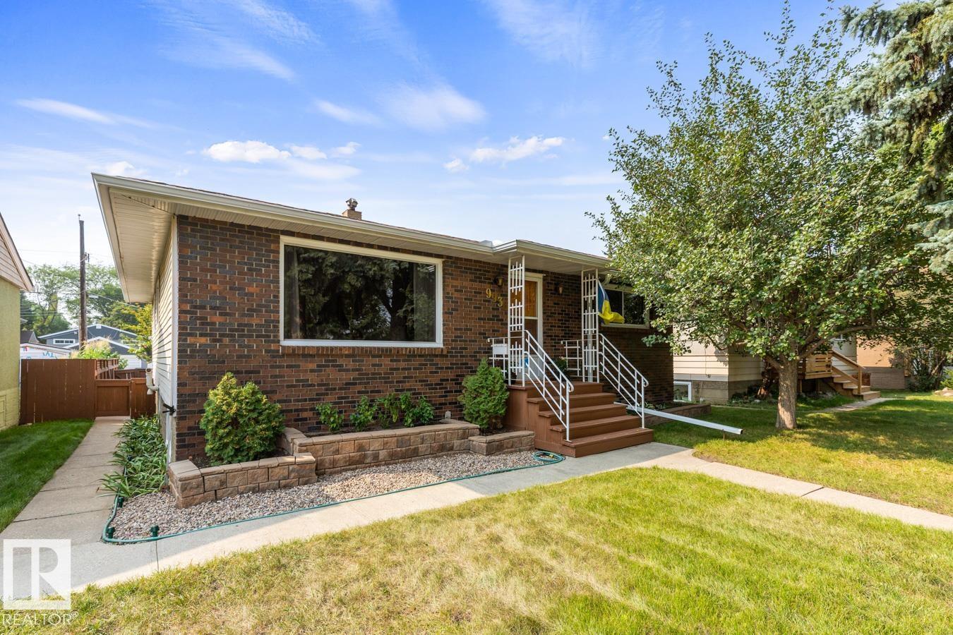 81 St Nw Unit 9936, Edmonton, AB T6A 3K3