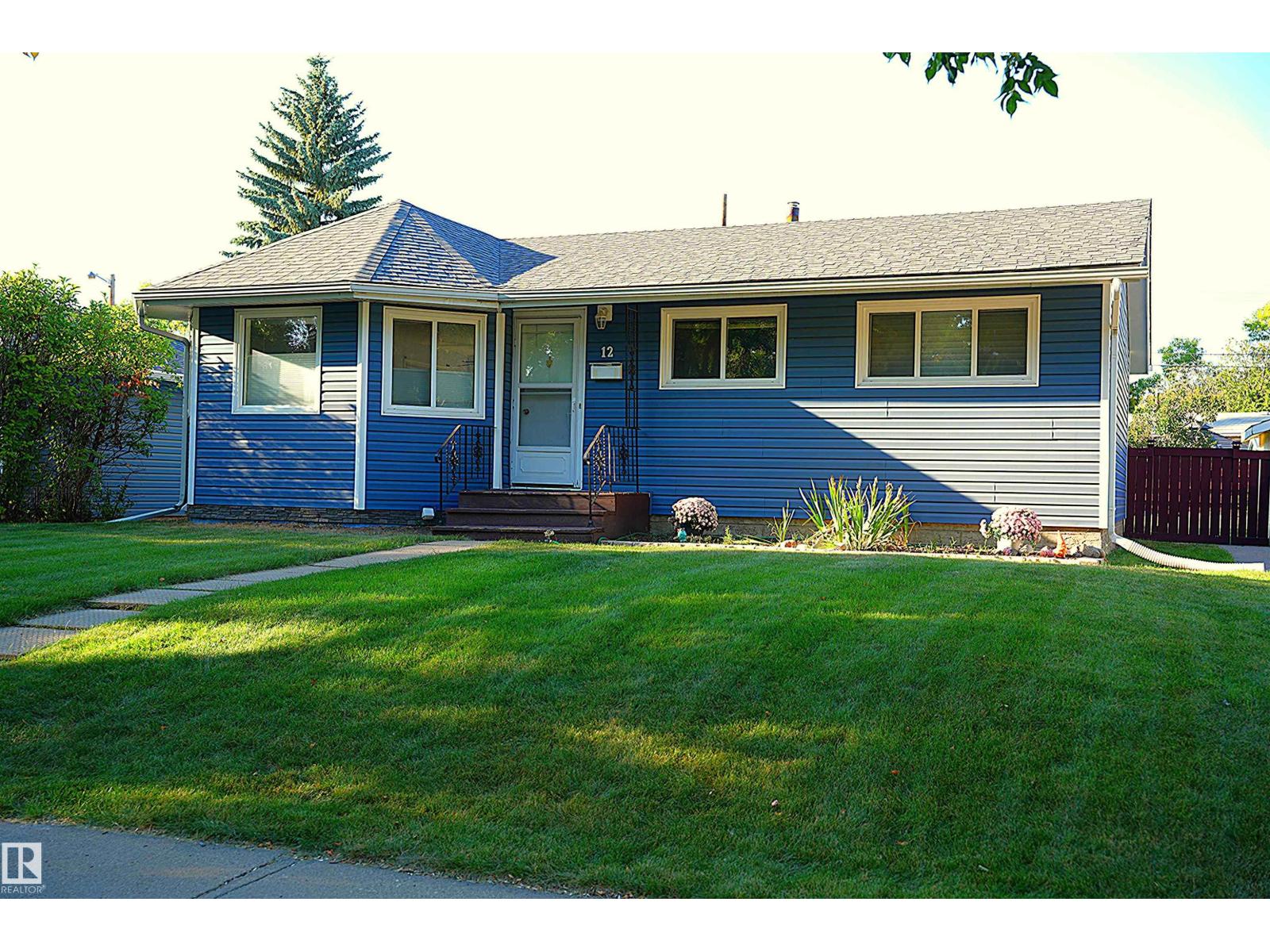 12 Granite Ave, St. Albert, AB T8N 0V4