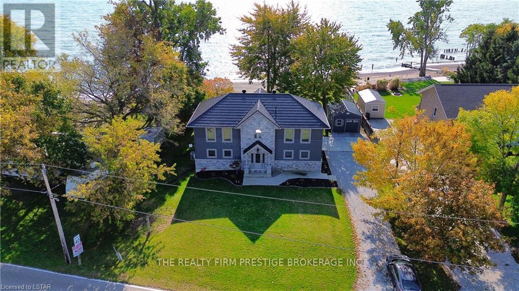 18574 Erie Shore Dr, Chatham-kent Blenheim, ON N0L 1A0