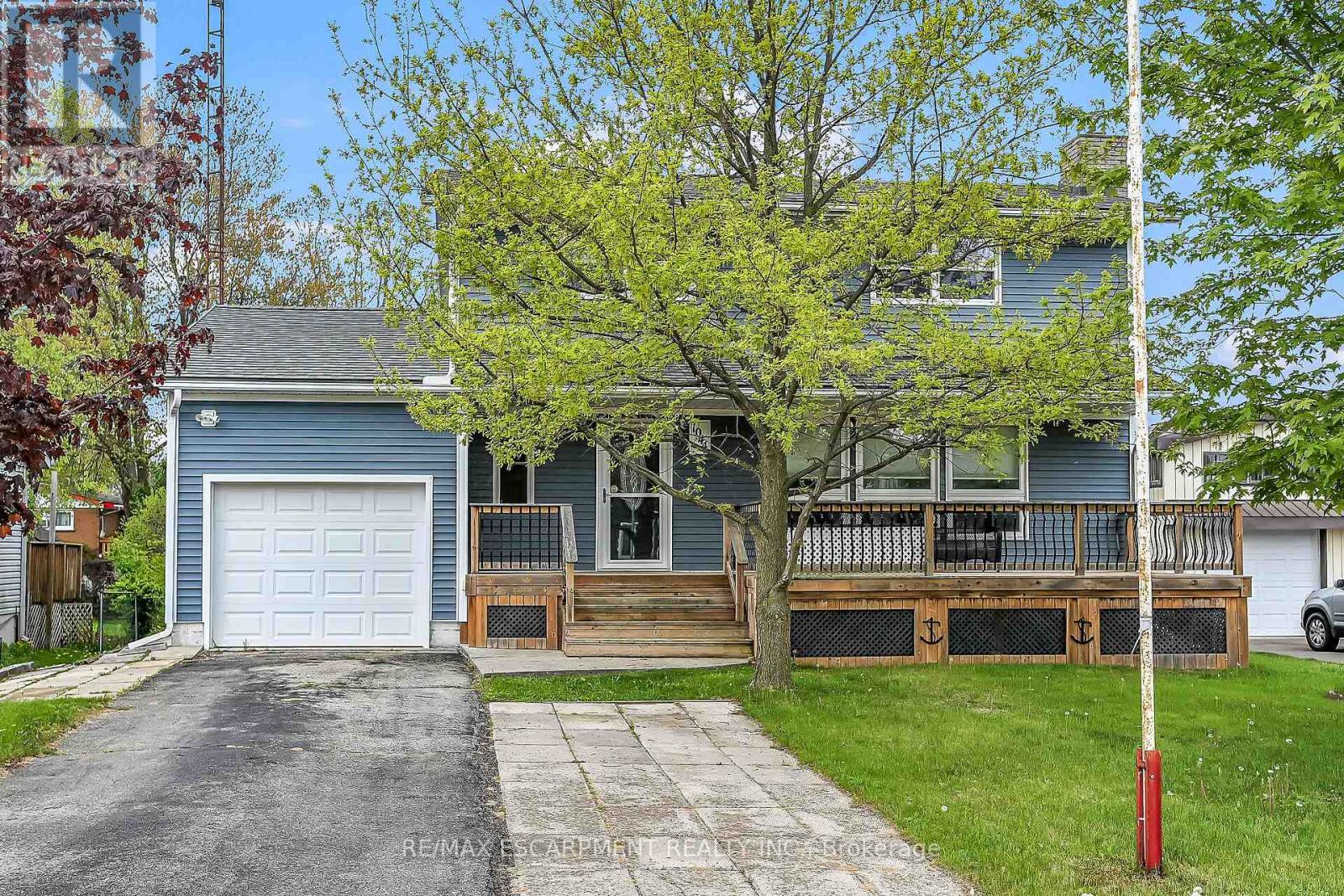 1044 Main St, Norfolk Port Dover, ON N0A 1N2