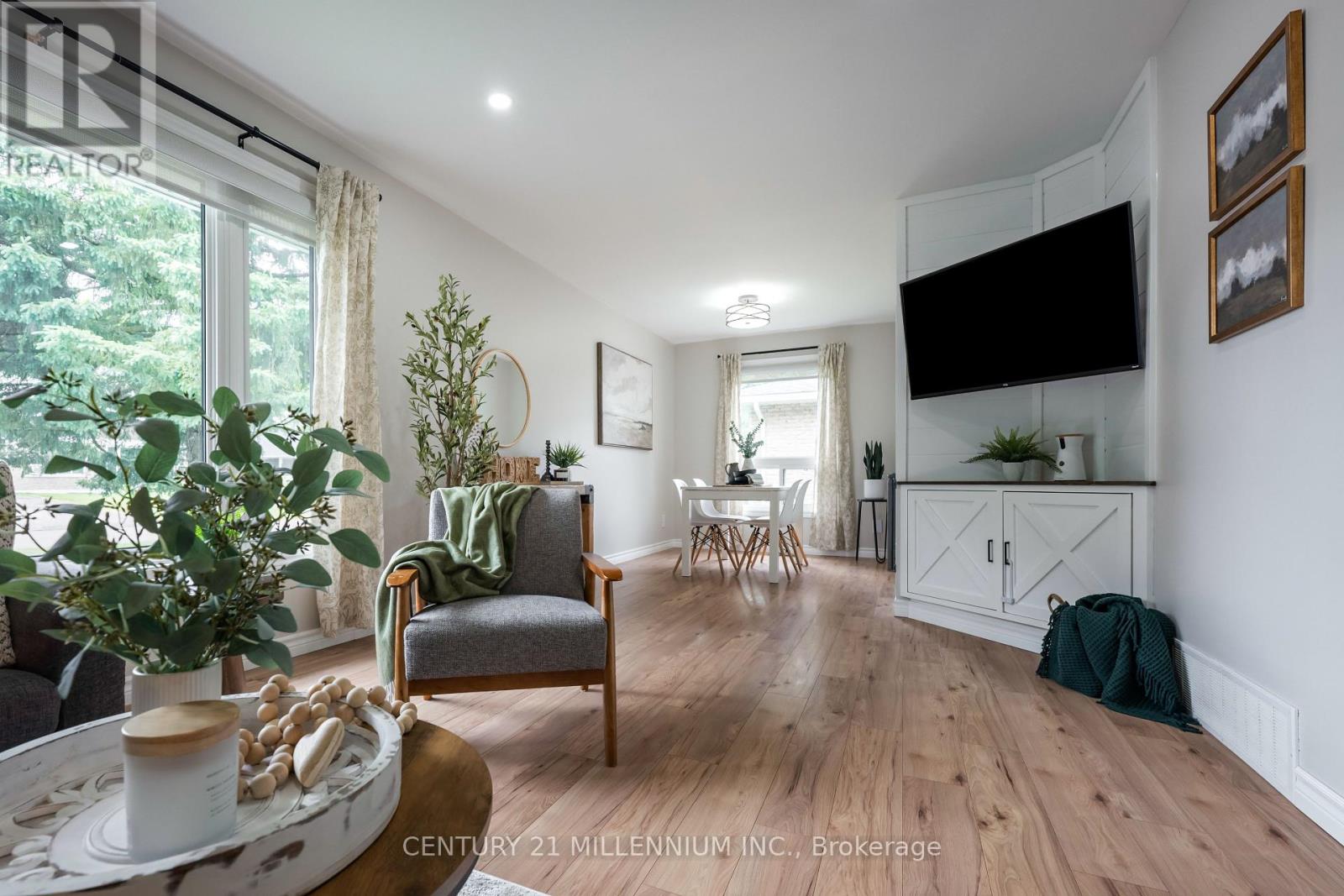 33 Caledonia Rd, Orangeville, ON L9W 2V2