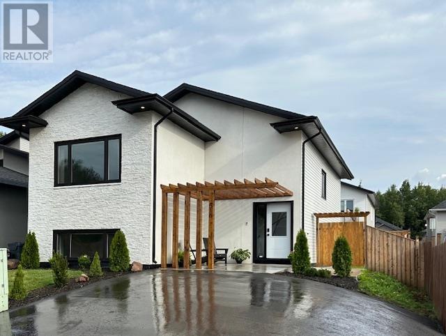516 Tuscany Ct, Thunder Bay, ON P7G 2M5