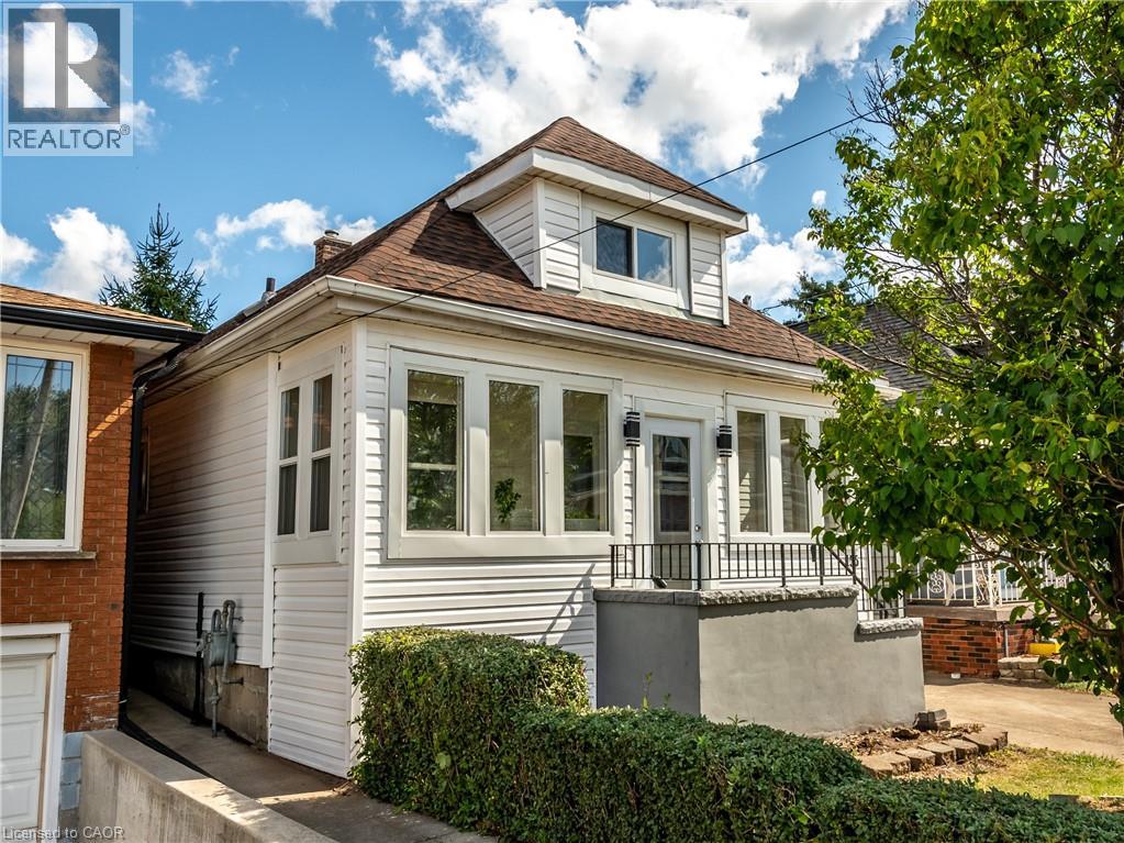 155 Picton St E, Hamilton, ON L8L 3W7