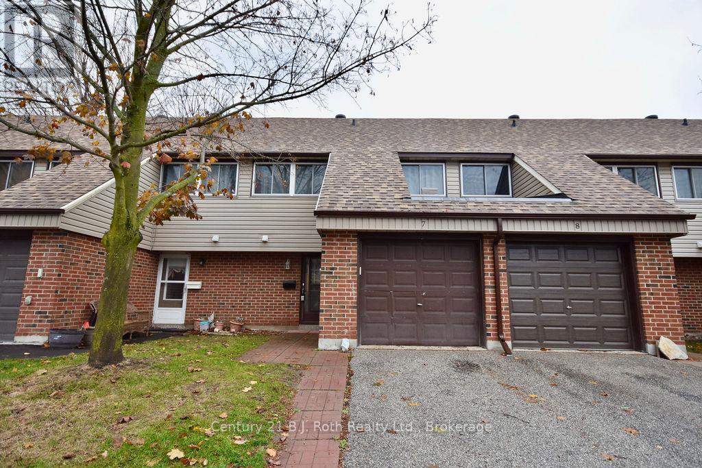 7 441 Barrie Rd, Orillia, ON L3V 6T9