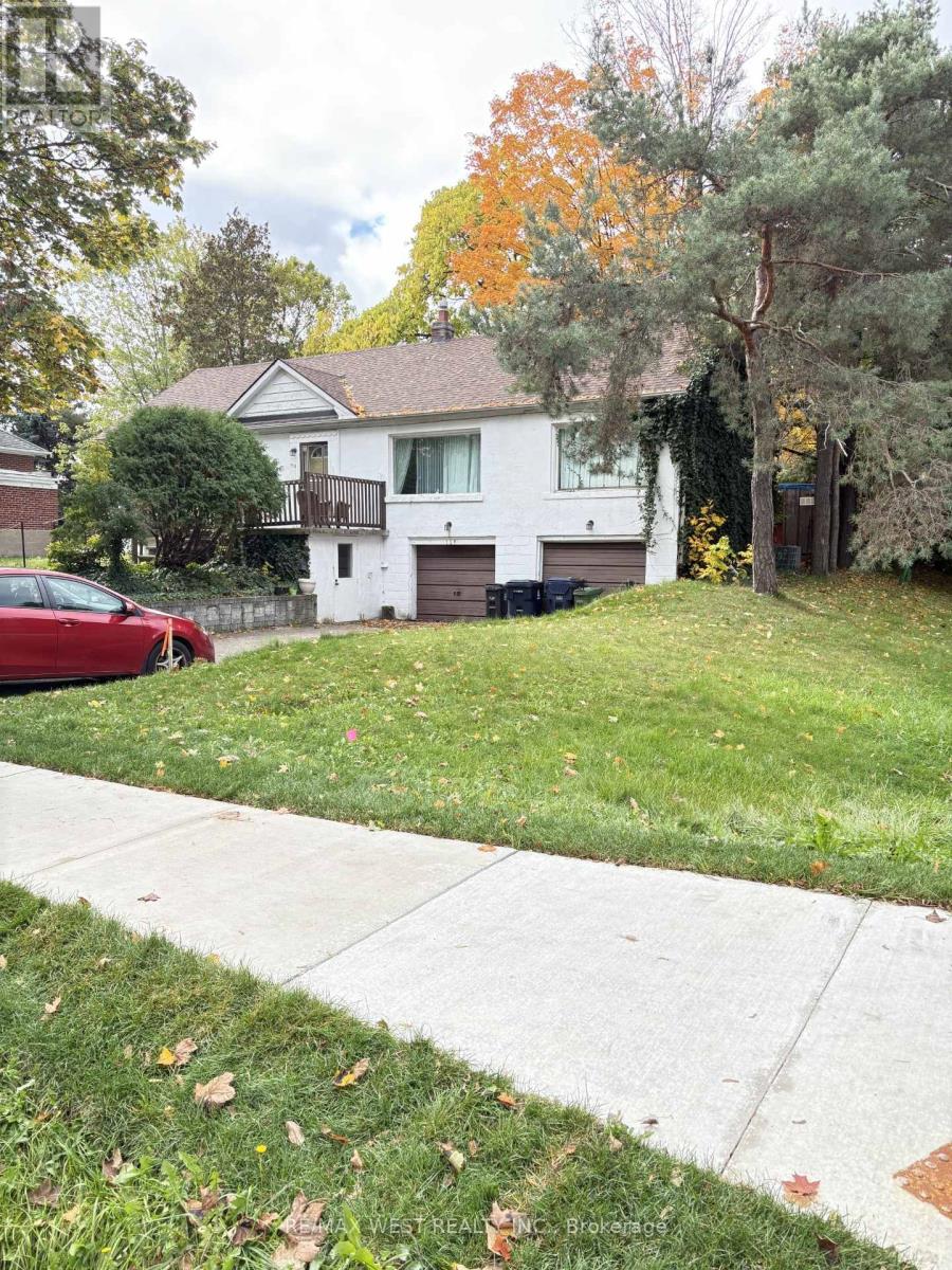 110 Meadowbank Rd W, Toronto Islington-city Centre West, ON M9B 5C9