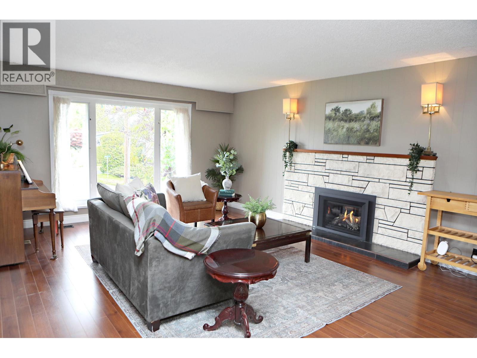 5316 Belair Dr, Delta, BC V4M 2E4