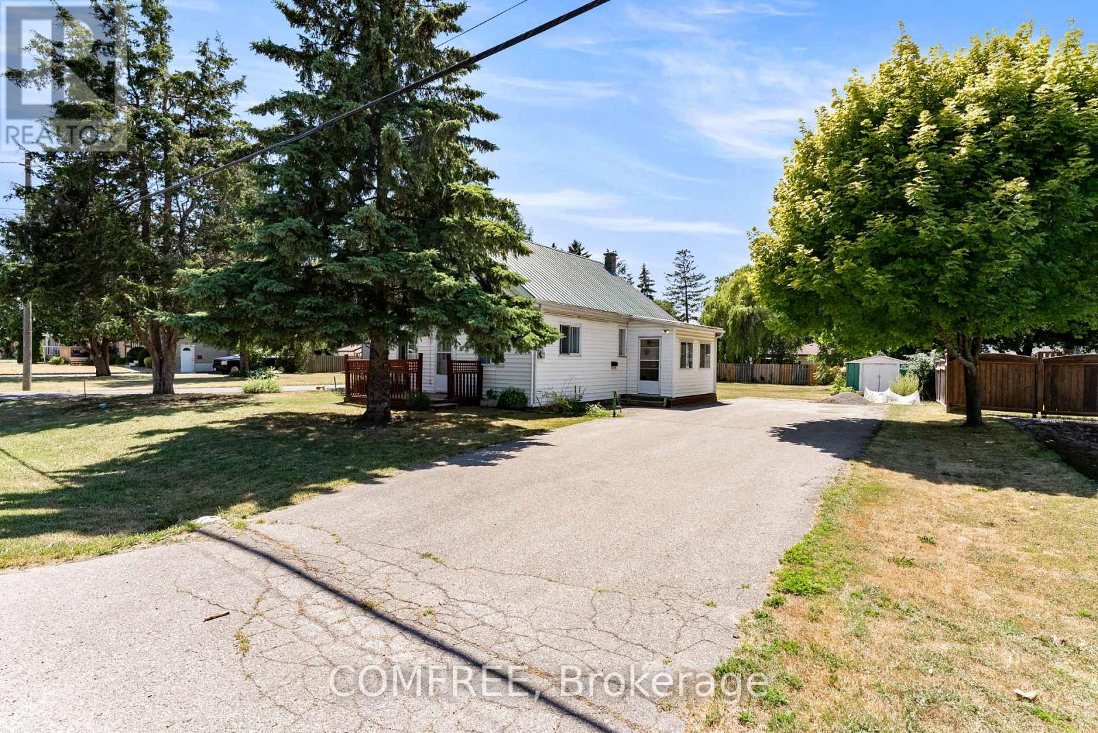 110 Gilbert St, Belleville, ON K8P 3H2