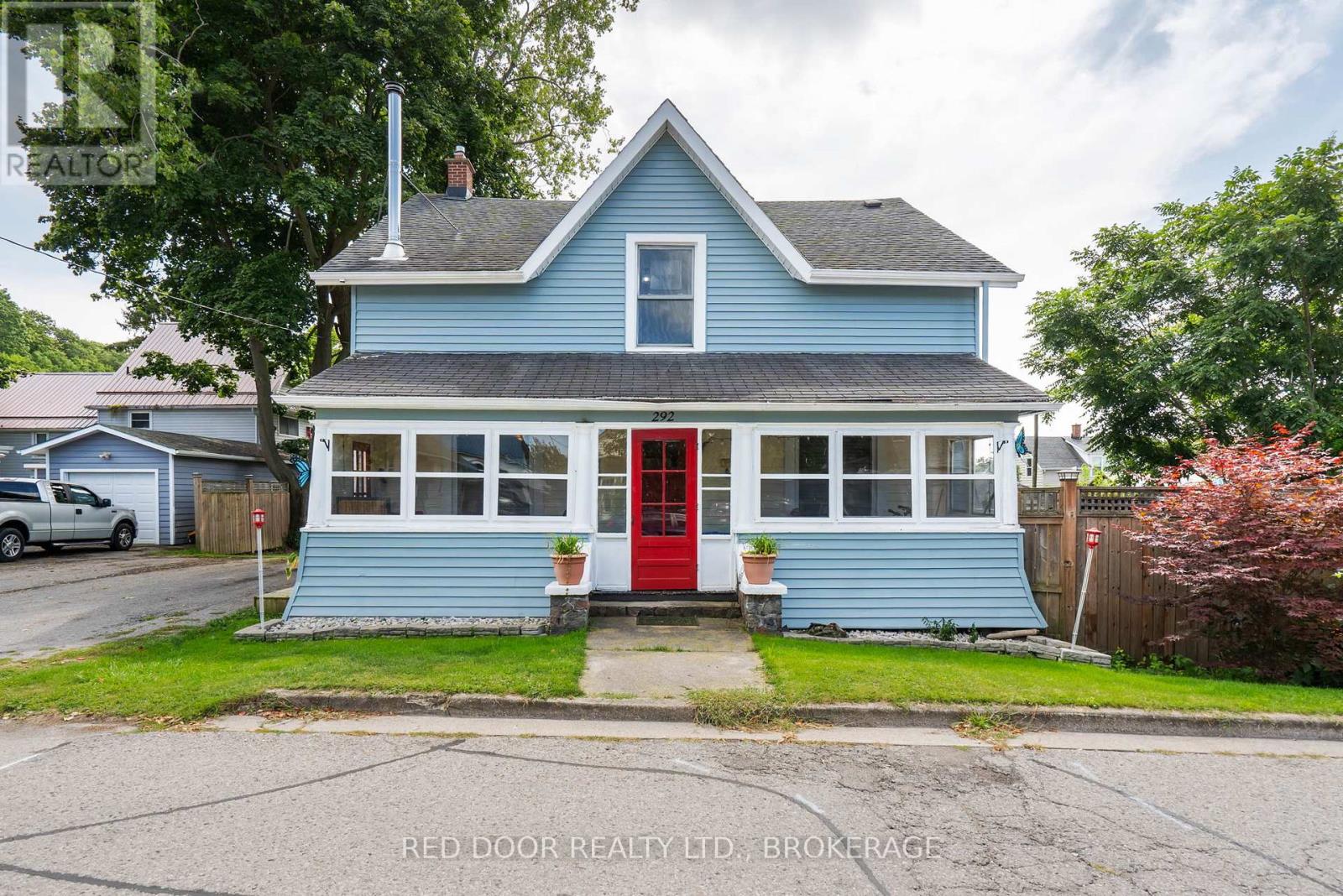 292 Hetty St W, Central Elgin, ON N5L 1C1