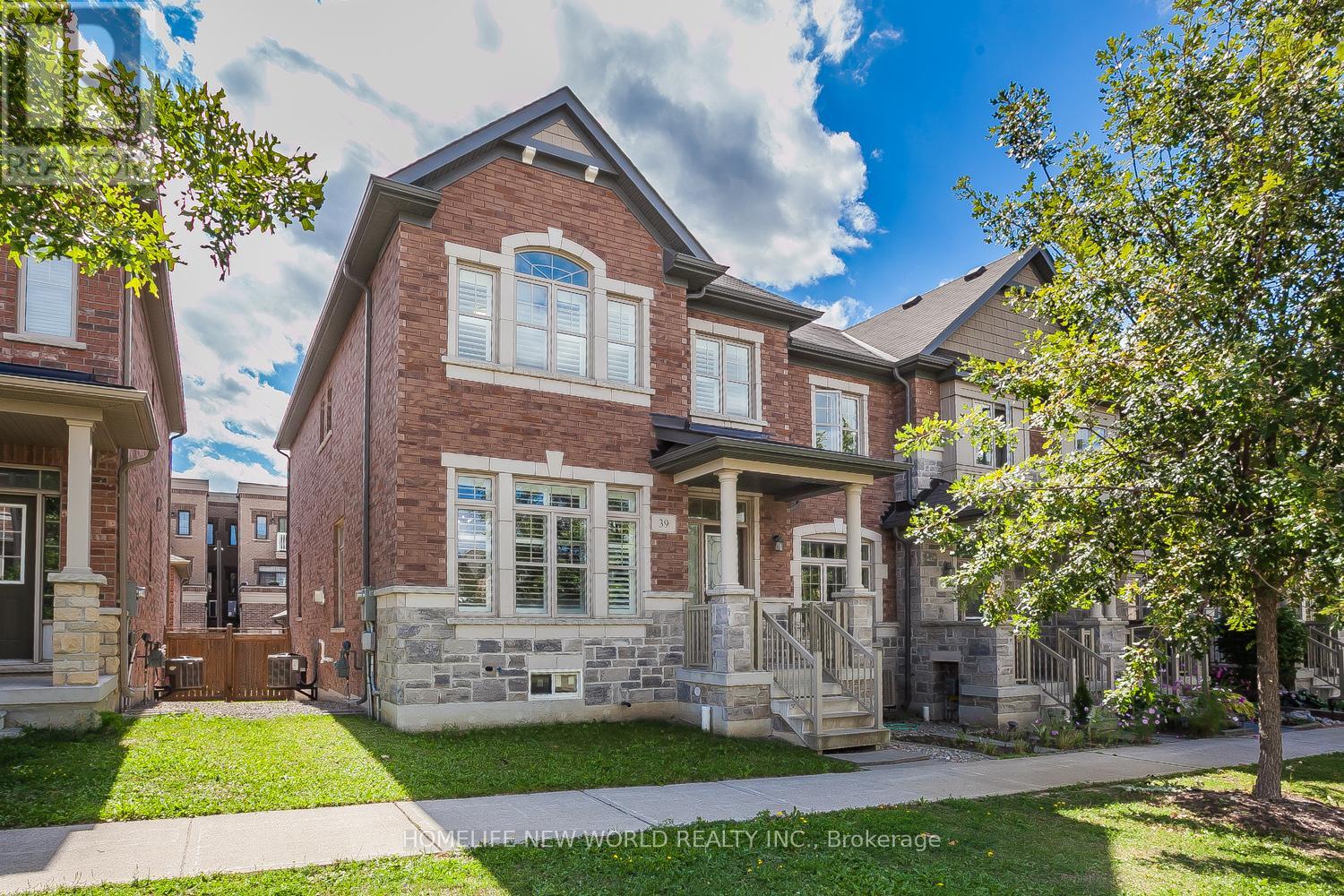 39 Cherna Ave S, Markham, ON L6C 1N7