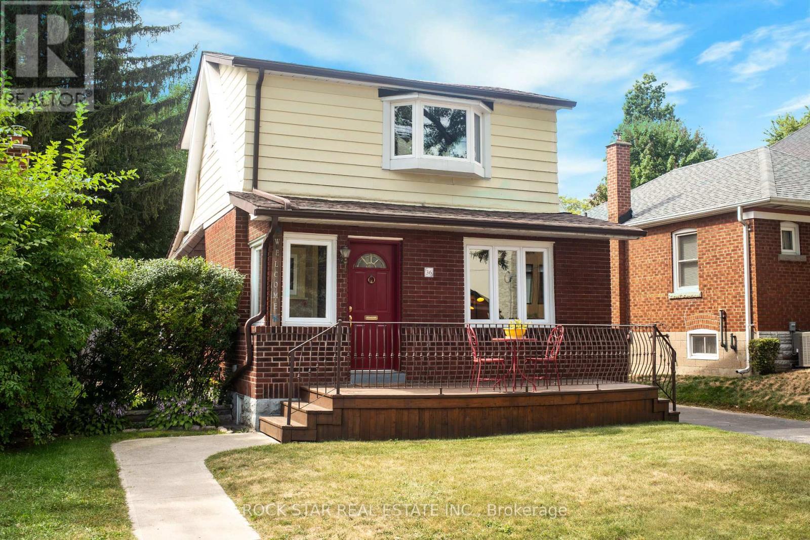 36 Frances Ave, Toronto, ON M8Y 3K9