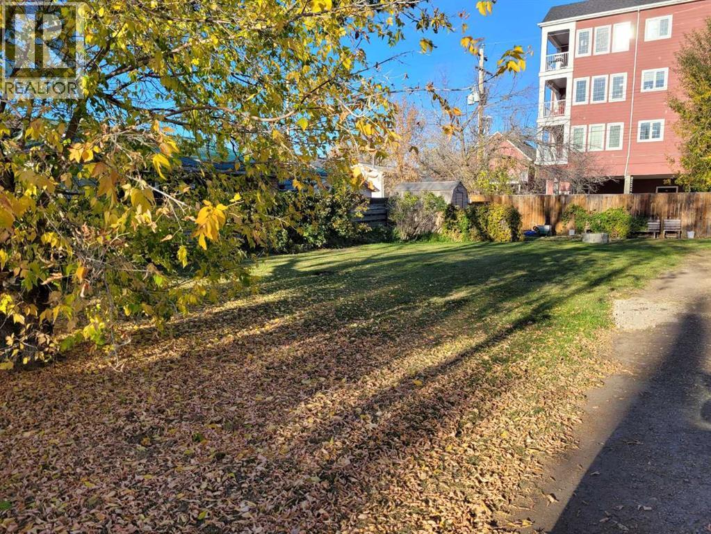 47 Street Unit 5031, Sylvan Lake, AB T4S 1M3