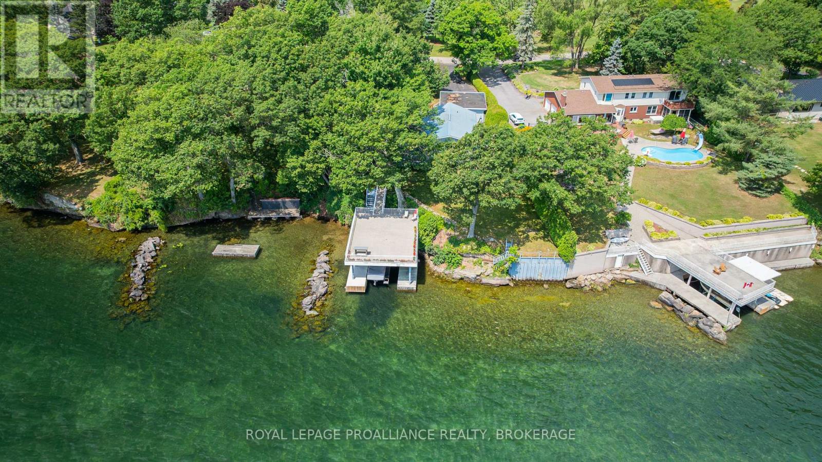 16 Jackstraw Ln, Leeds and the Thousand Islands, ON K7G 2V4
