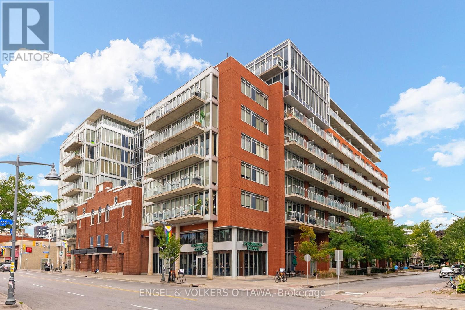823 349 Mcleod St, Ottawa, ON K2P 0S1
